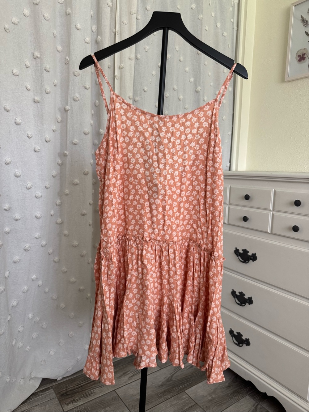 🌸 Wild Fable Peach Floral Spaghetti Strap Mini Dress – Size Medium – NWT 🌸